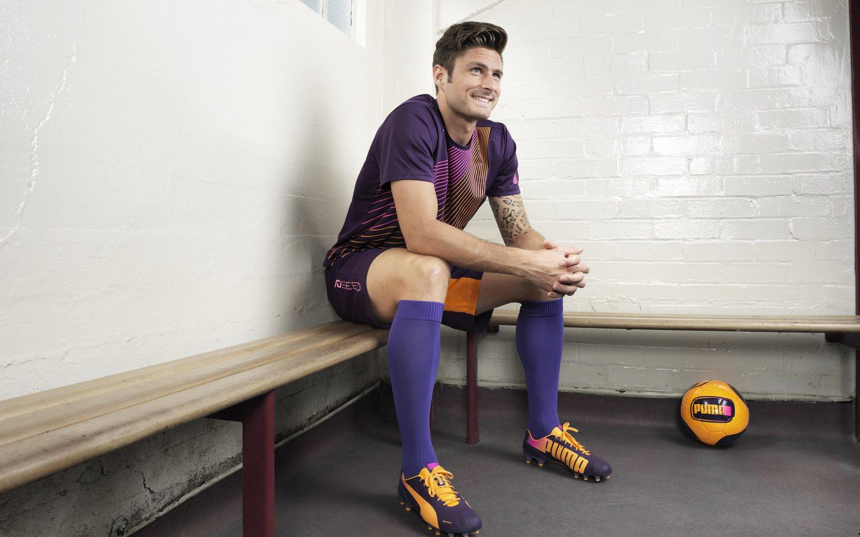 马竞客战阿拉维斯首发揭晓，格列兹曼领衔强阵，客场挑战阿拉维斯欲夺关键三分